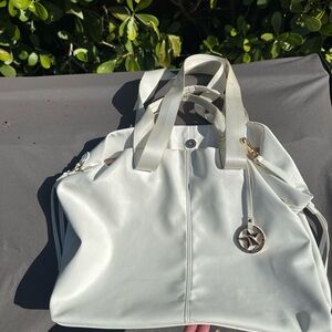Prima Donna White Tote Bag with Star Charm Accent